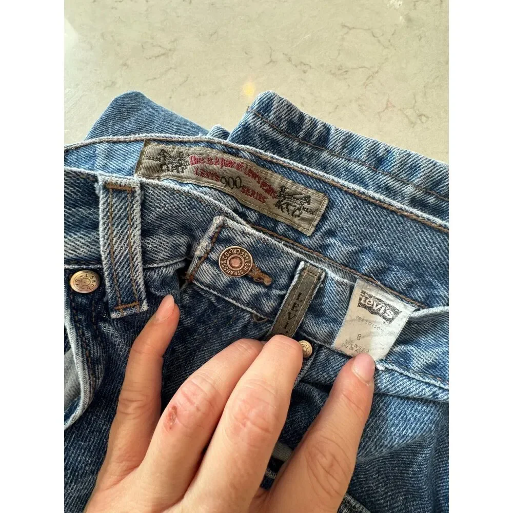 👖 Levi's 900 Series Jeans Sz 8 • 100% Cotton • 13 waist x31inseam Vintage Fit ✨ - Picture 4 of 5